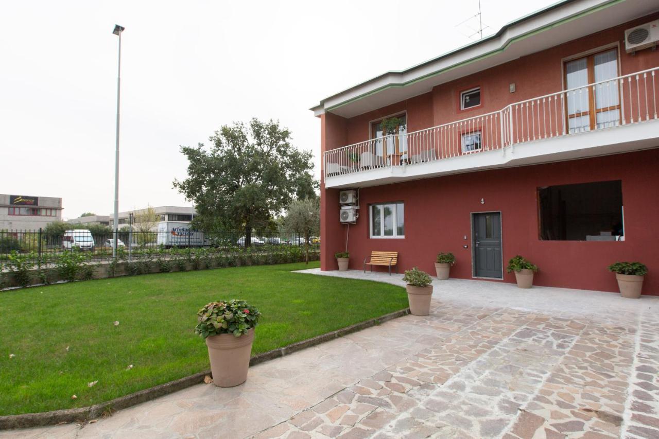 Relax Nel Verde Segrate Exterior foto